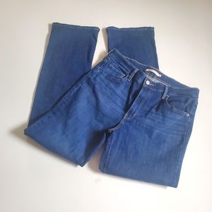 LEVI'S  725 High Rise Bootcut Sz. 32